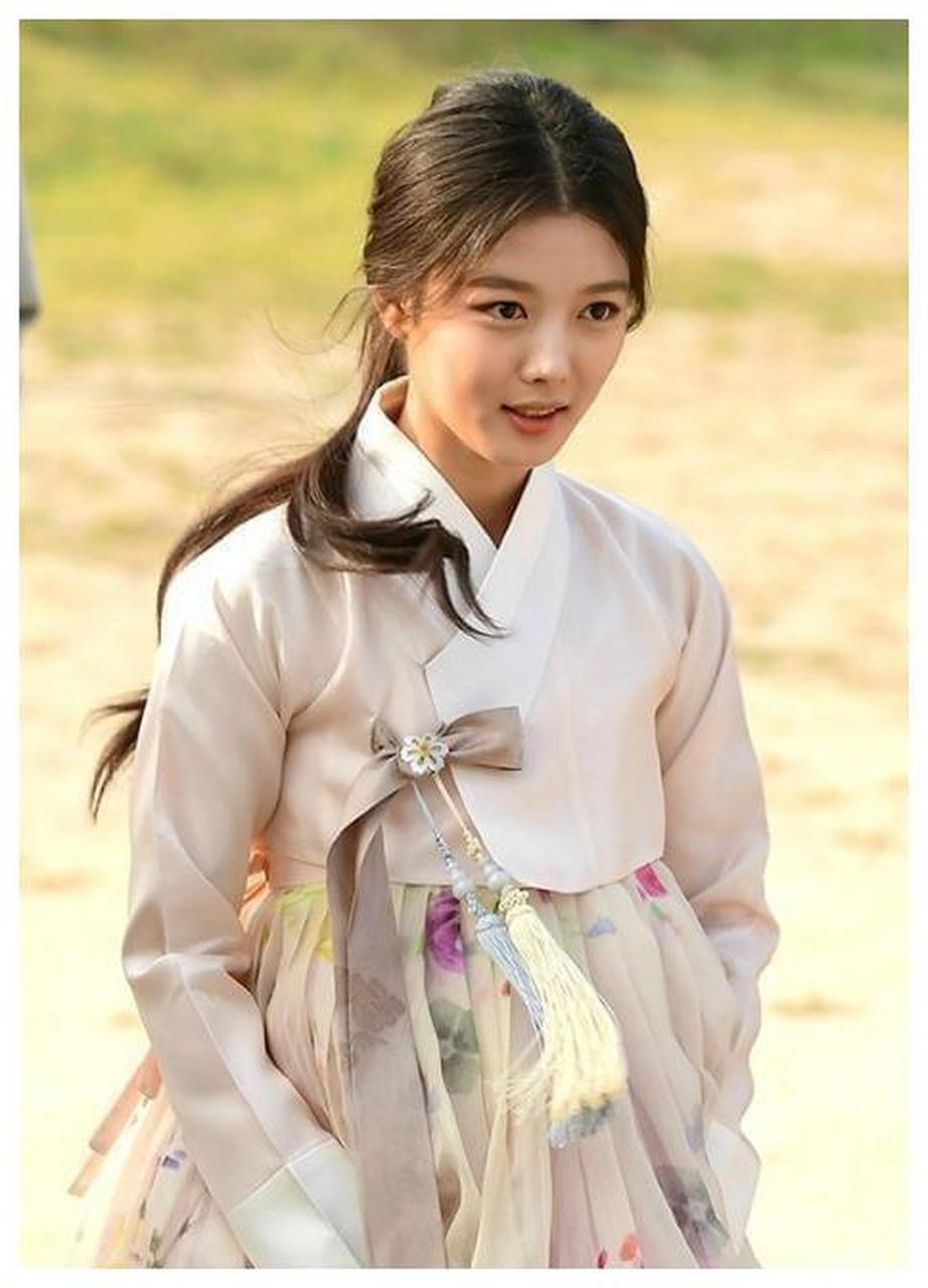 韩国女星的韩服造型pk:各个宛如仙女,你觉得谁最美?