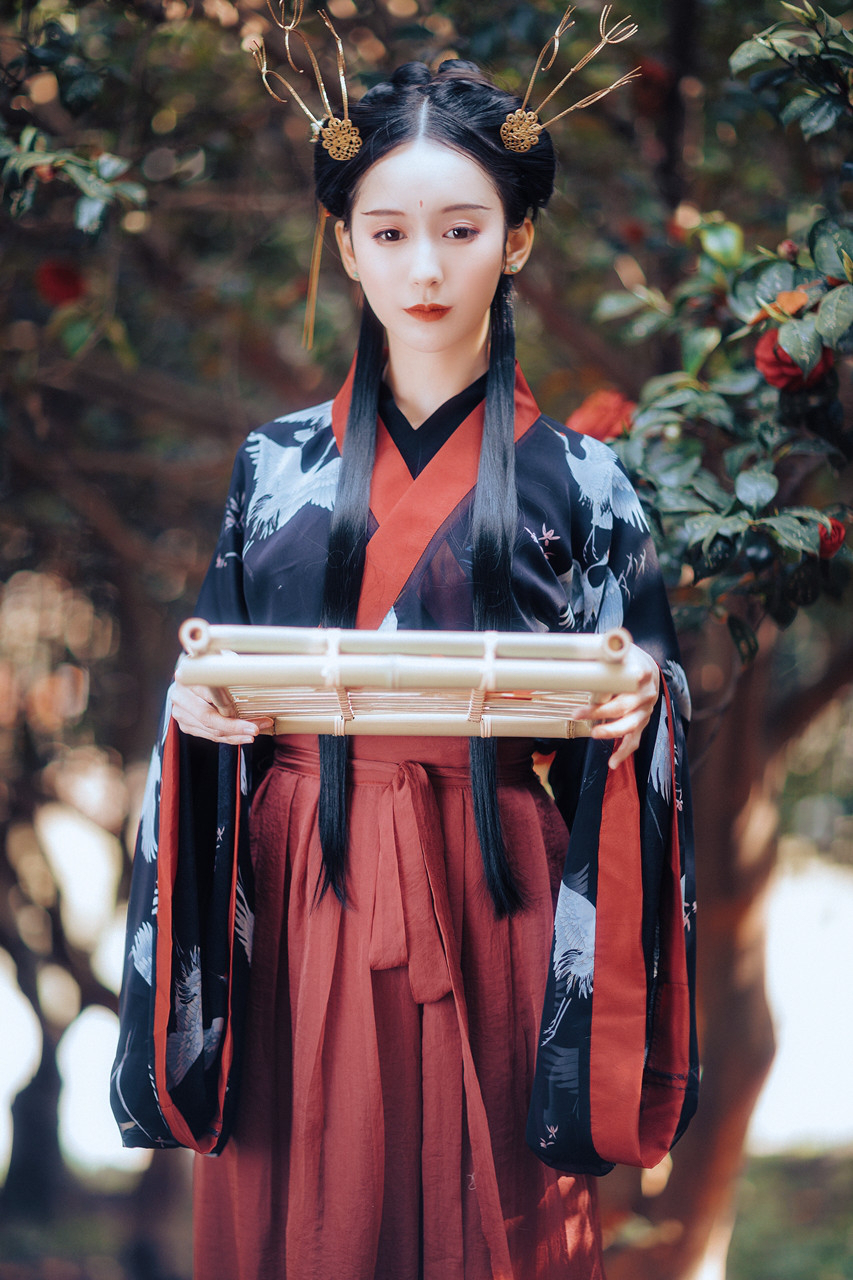 晋制汉服和我们平时所认识的魏晋风到底有什么不同呢?