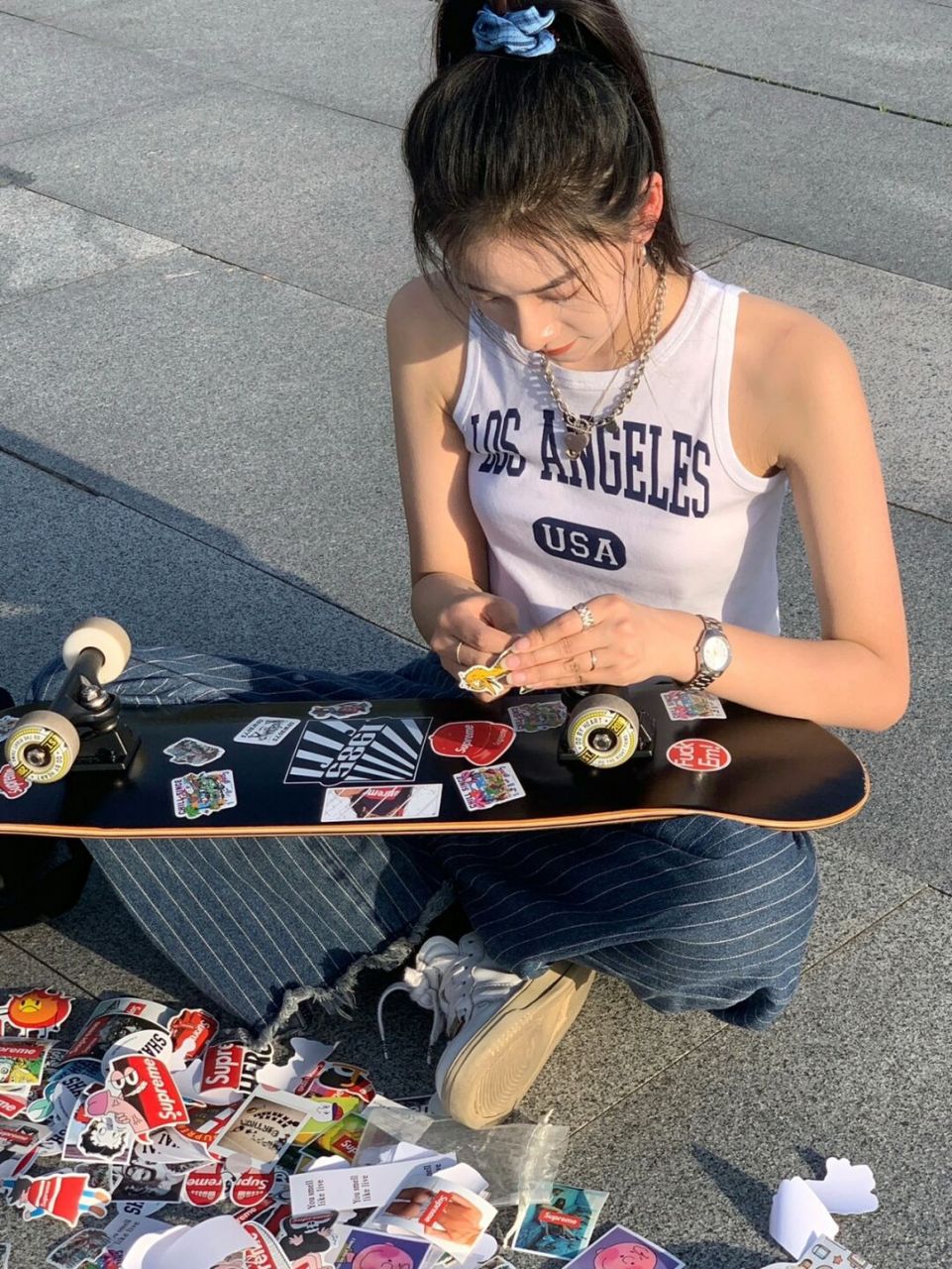 浅发一组超爱的滑板少女的街头照 小姐姐真的太美了,满是青春自由的