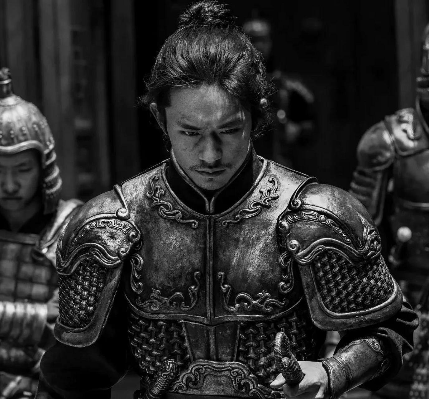 宋代步人甲是古代最沉重的盔甲,由将近两千枚甲叶组成,重达二十九