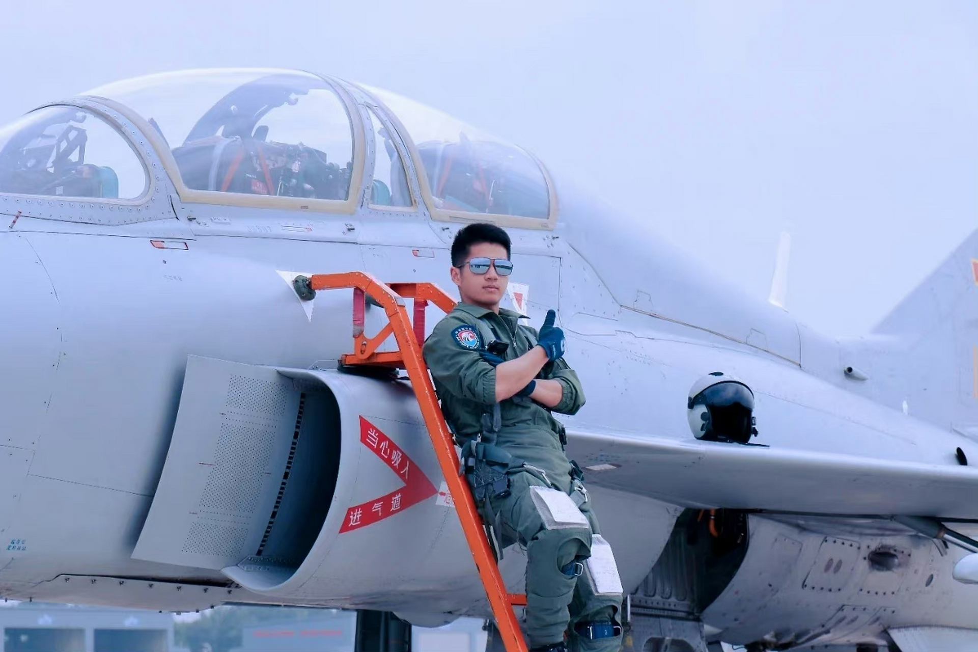 空军某部装备的歼教-9高级教练机,当年原本只是替补方案,万万没想到