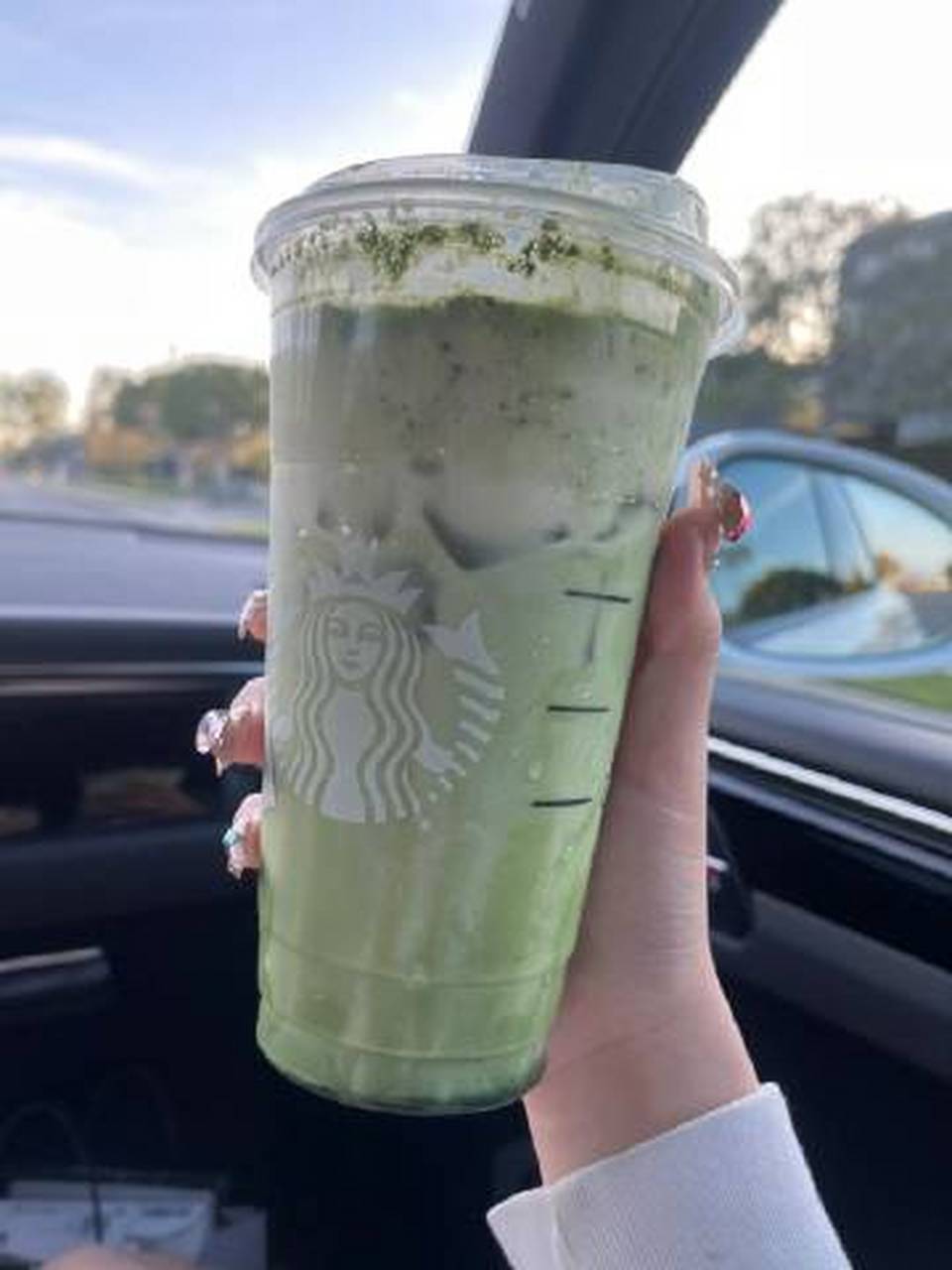 "不顾别人的感受是自私,太顾别人的感受是自虐,心要像伞一样,撑得起