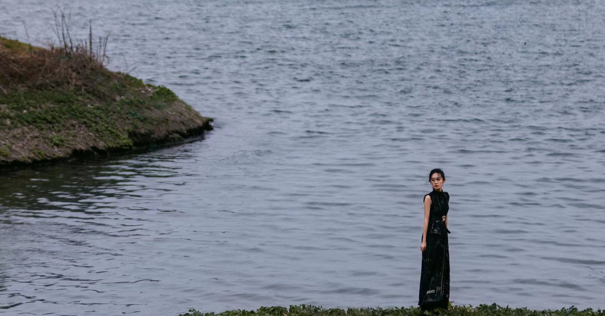 演员黄尧受邀出席第二届栩栩华生时尚文化大赏,获得年度关注奖,于青山