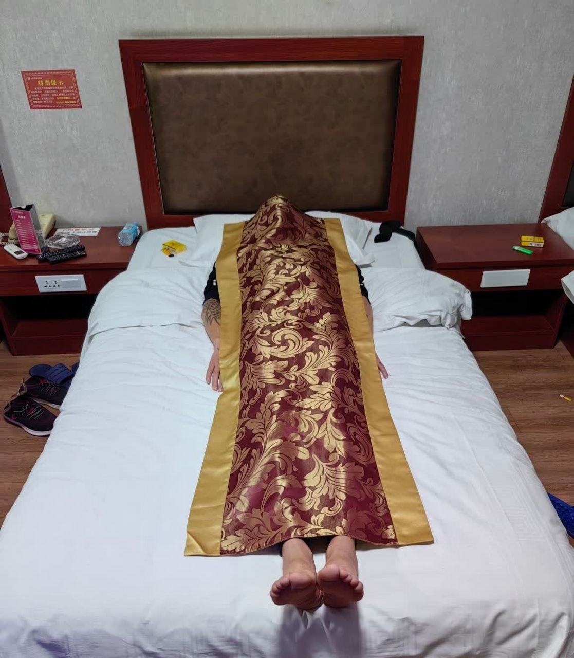 这是浴巾的正确使用方法吗?[偷笑]