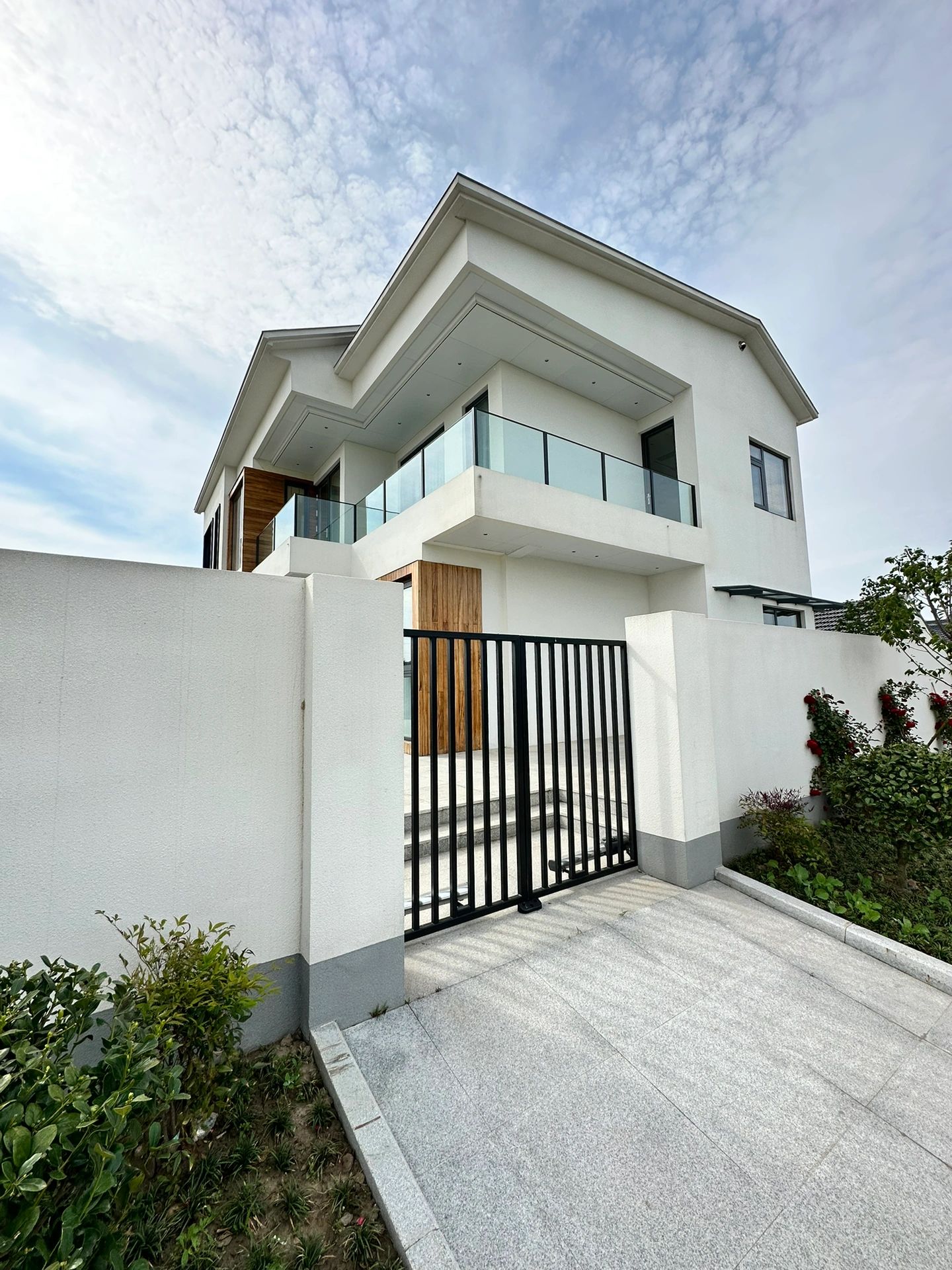 江苏一屋主,晒出农村老家的极简封自建房火了!