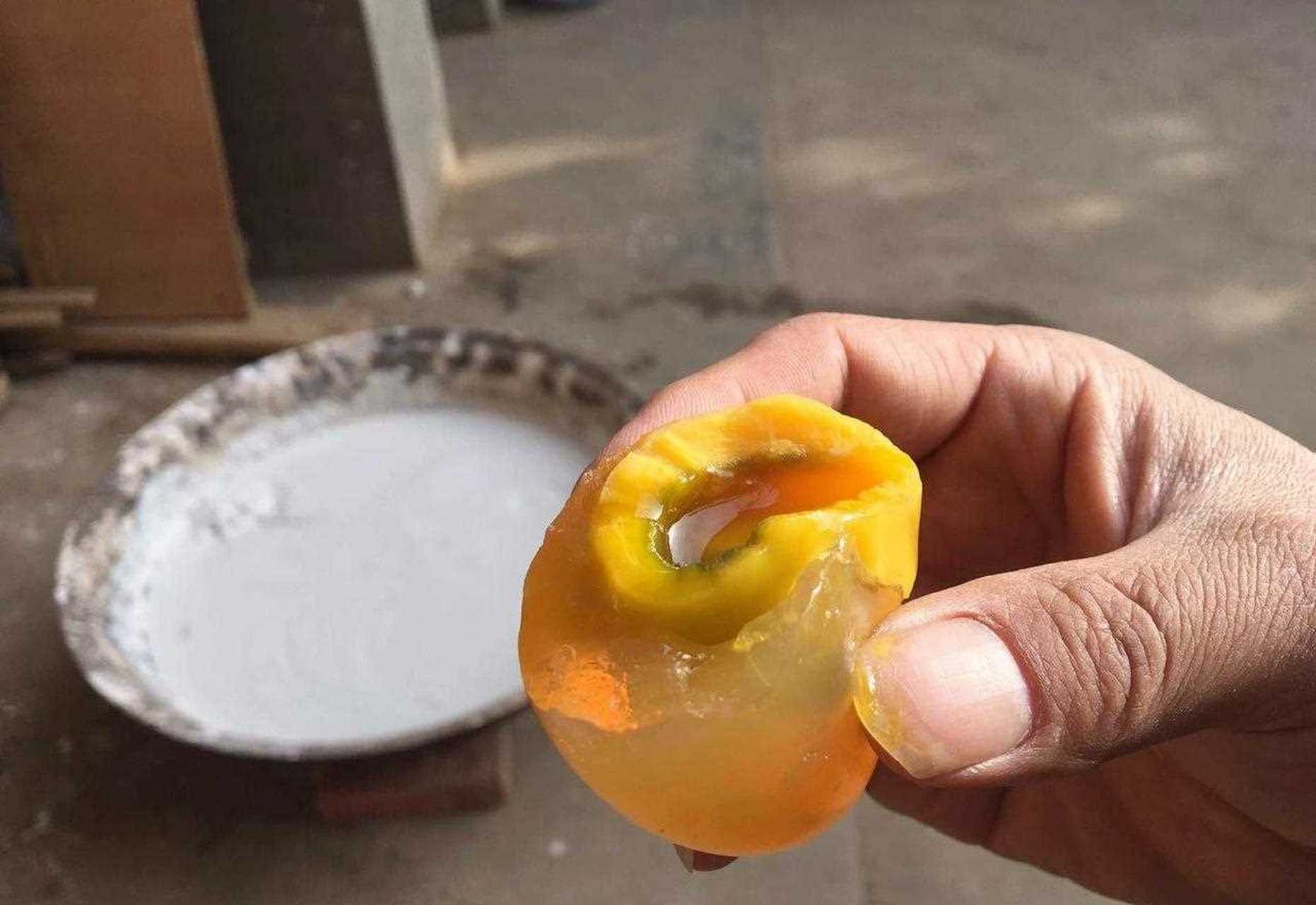 啤酒加变蛋,这算不算地道河南味儿,有人说这组合特适合一个天,那就是