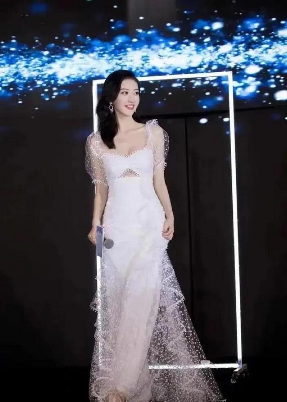 gif创作人# 景甜二次发育了么?