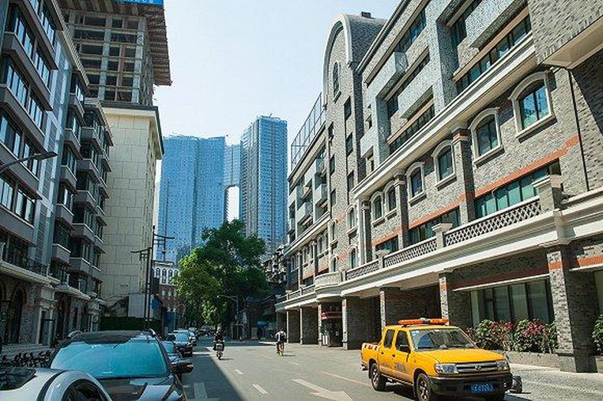 说到春熙路华兴街,老成都人都耳熟能详.