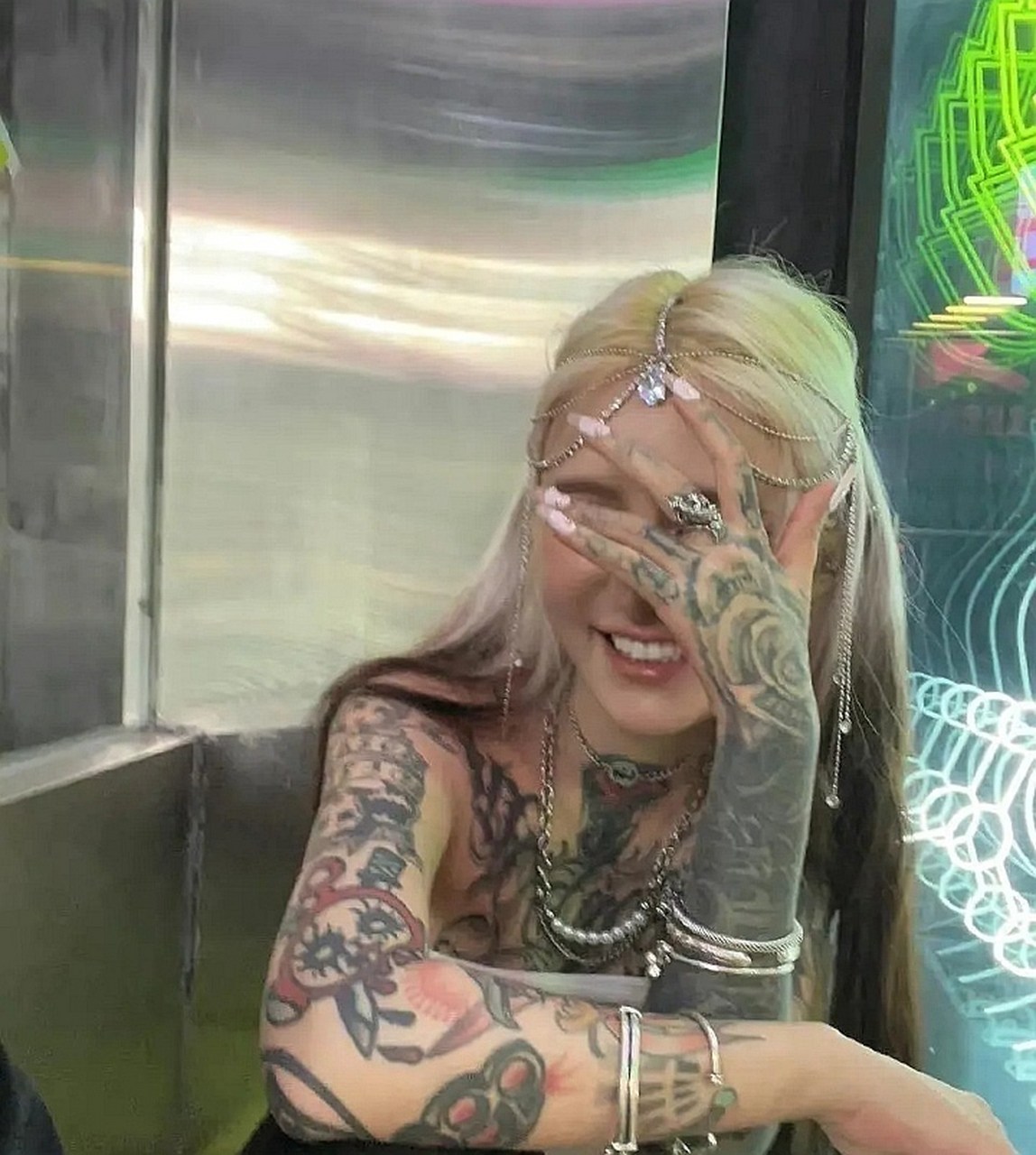 为啥外国妹子纹身就没有违和感呢?