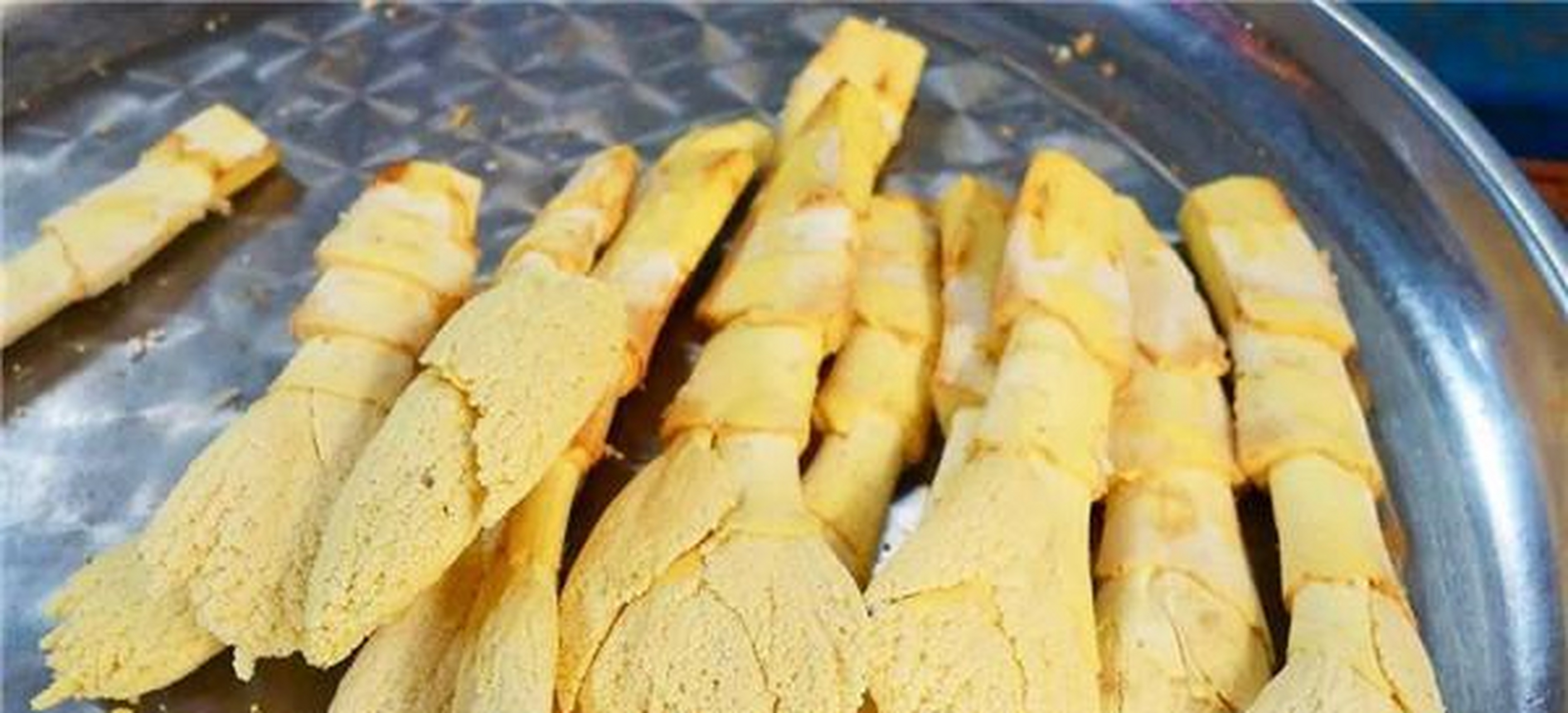 棕包米,就是"鱼籽"的名字.