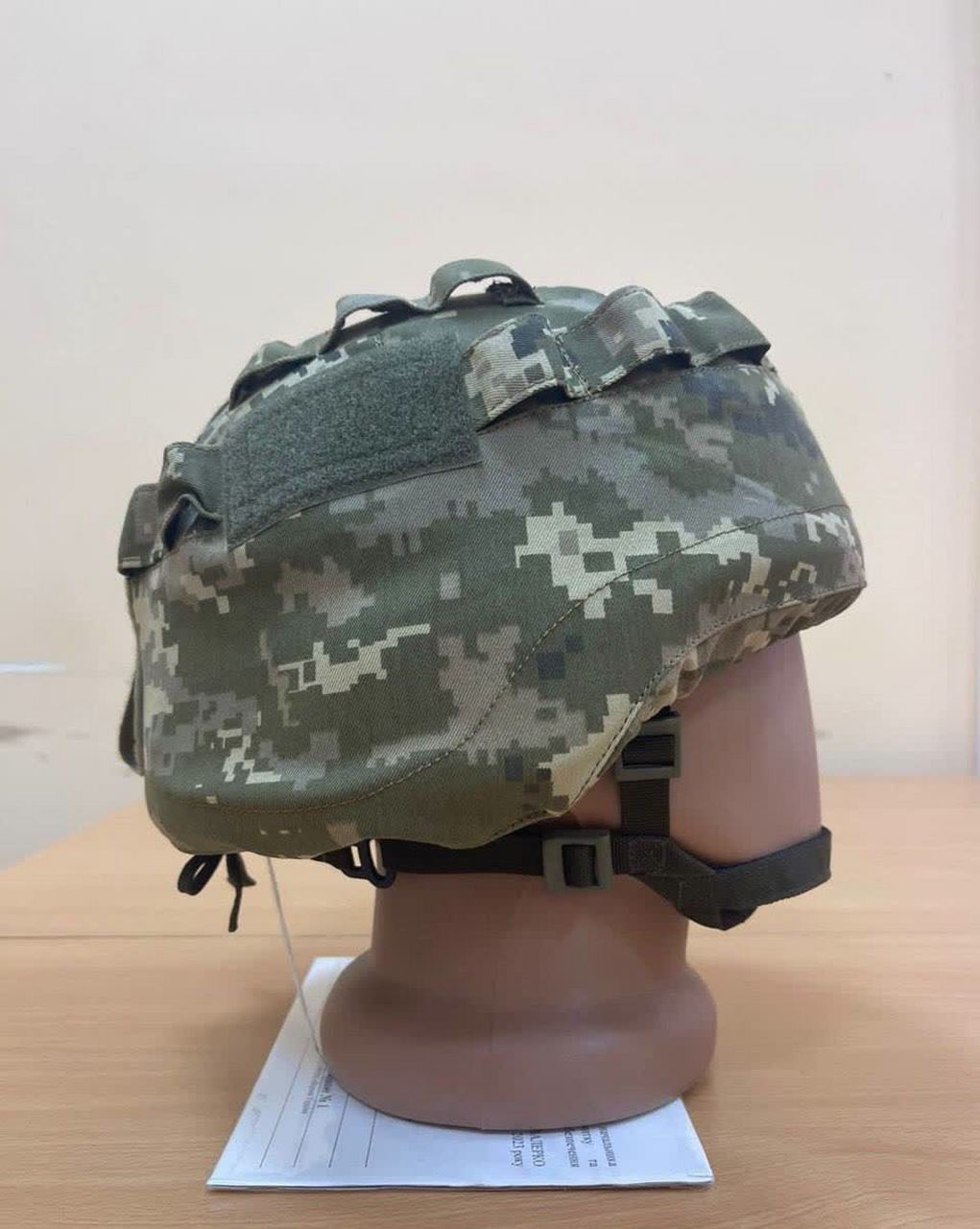 在军队实际测试中,共提供了5个样品,均为高剪全尺寸头盔.