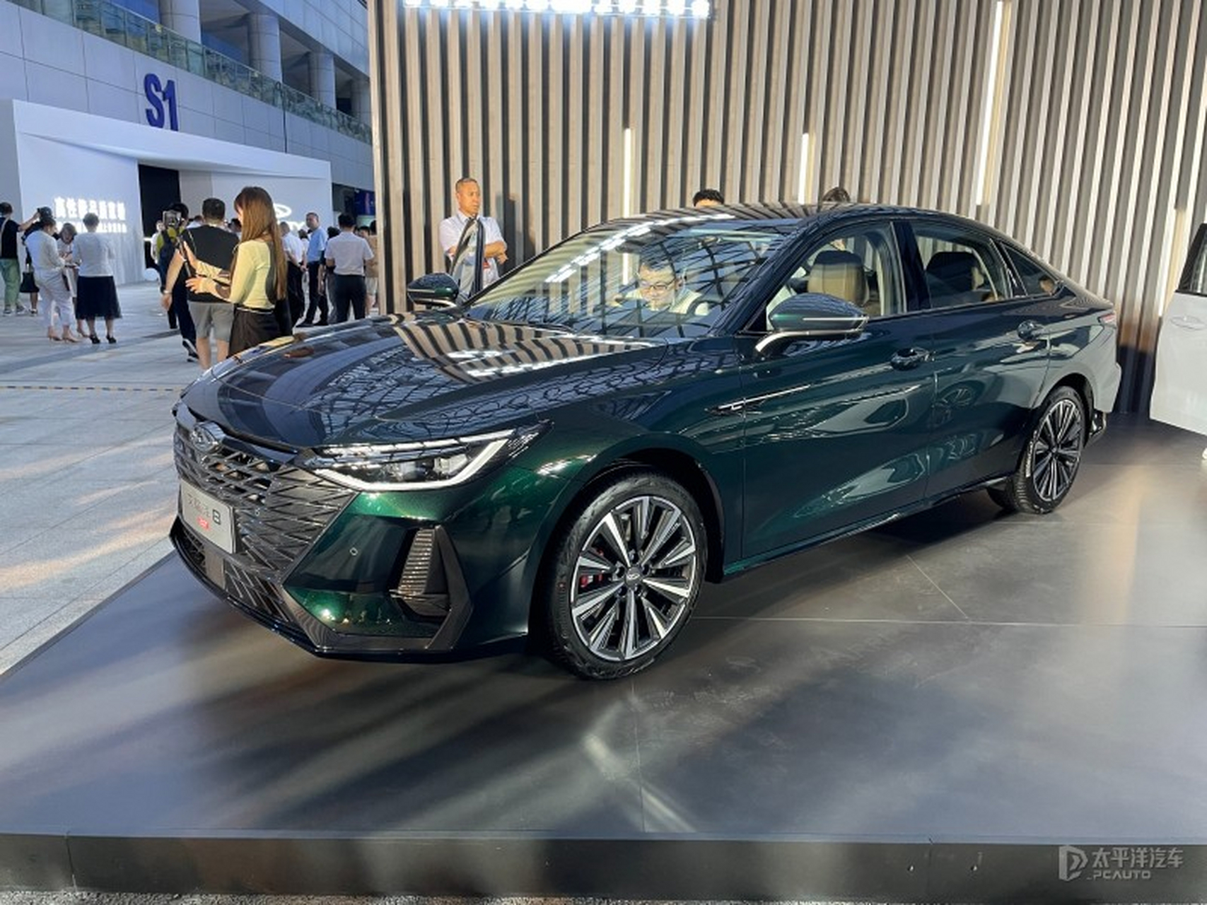 69万元!动力加码,双联屏设计…奇瑞艾瑞泽8高能版上市性价比碾压同级!