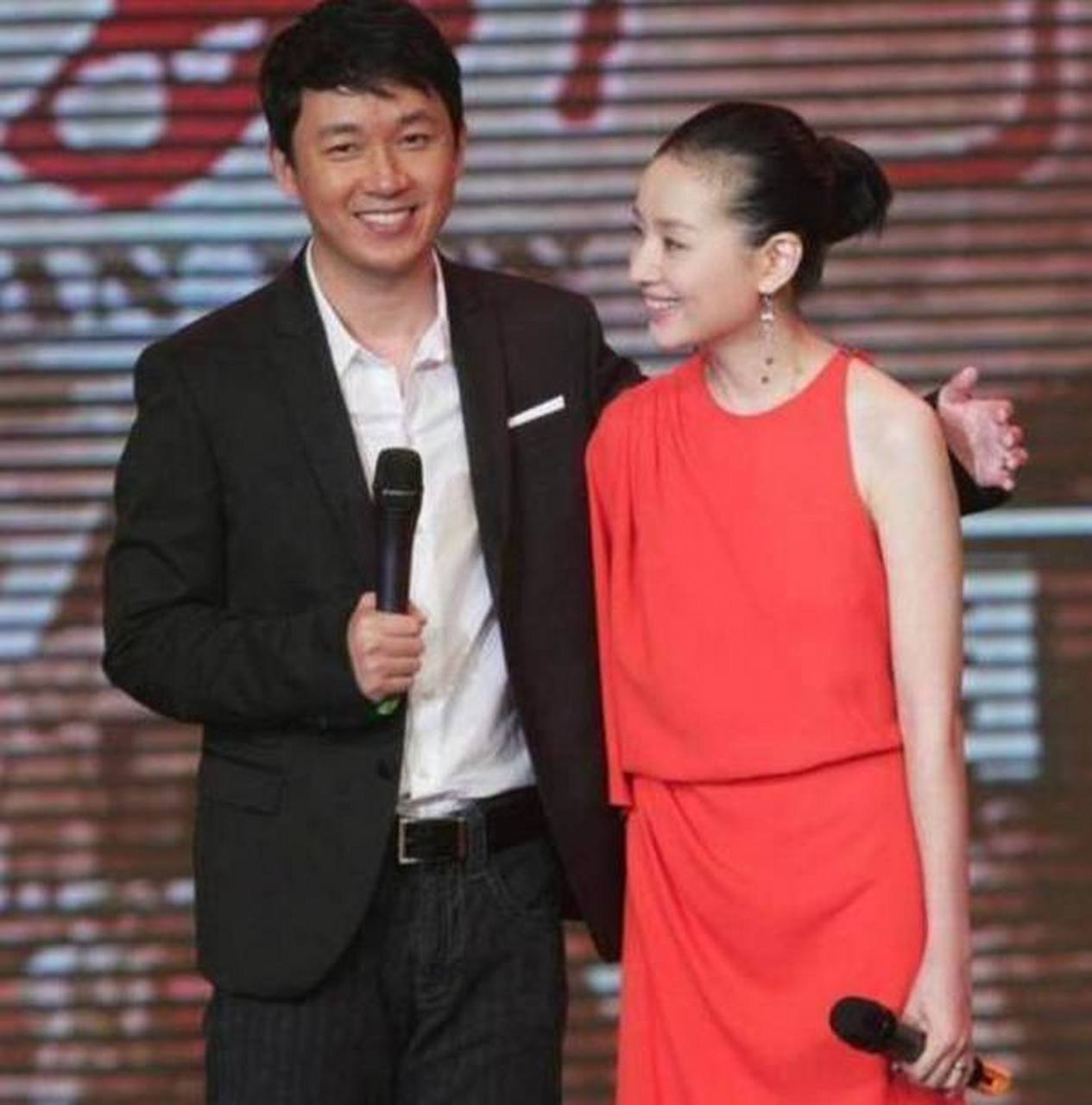 顶顶14岁生日这天,潘粤明董洁互动为他庆生,这是他们离婚十年来首次