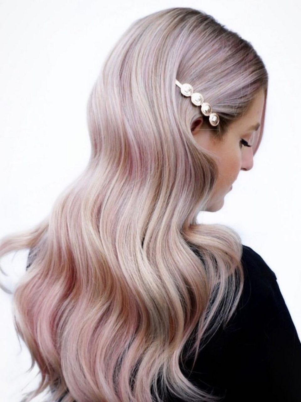 兰州美发学校分享修长的发型适合稀疏的头发和圆脸,依靠适中的体积和