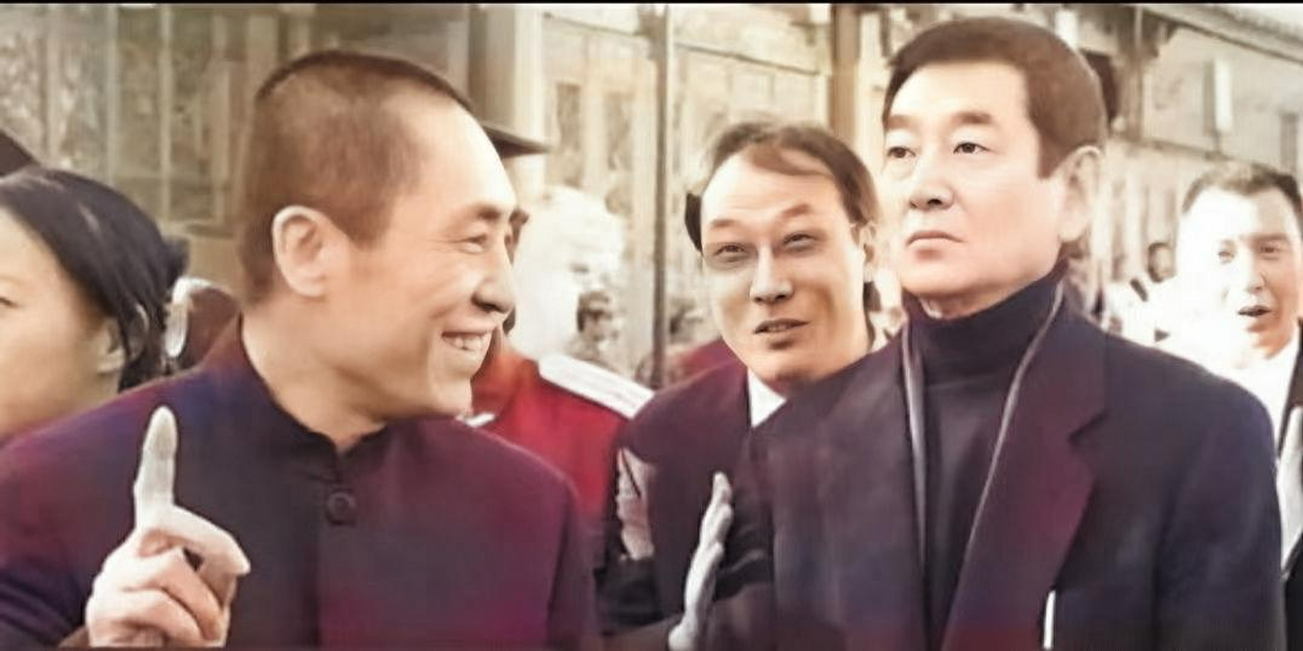 "  高仓健是日本版的演员,张艺谋一直想和他一起拍一部电影.