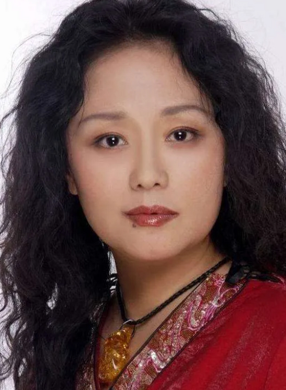 1979年,廖学秋在外拍戏6个月,满心欢喜想给老公一个惊喜,不料,回到家