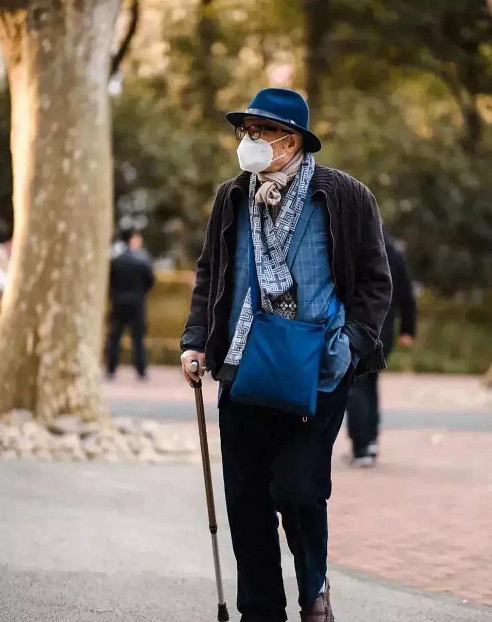 gif创作人# 上海老克勒的优雅气质 是腔调也是态度