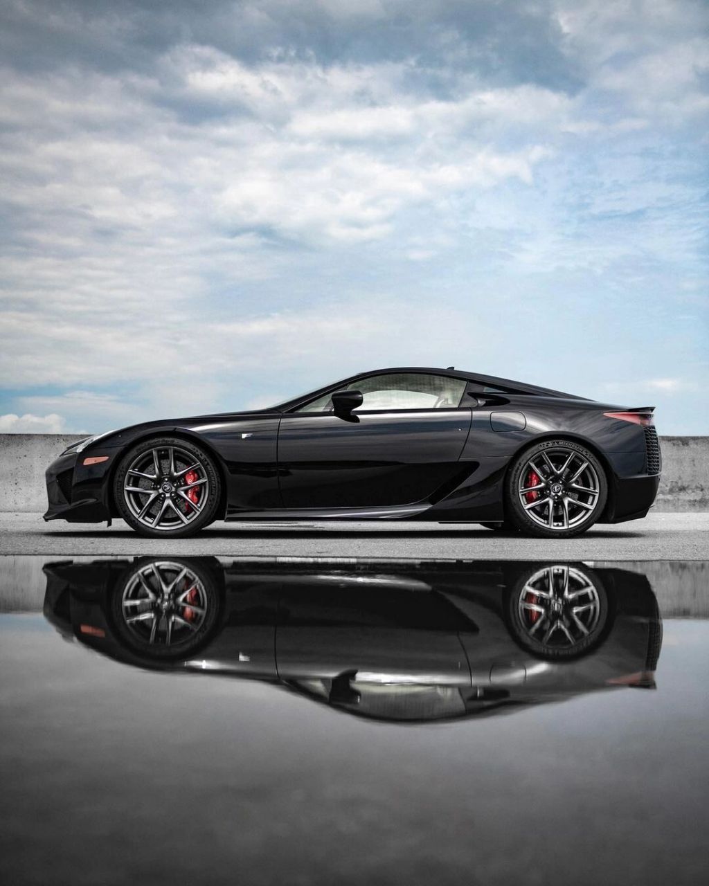 雷克萨斯lfa:极致性能与独特魅力的完美结合  雷克萨斯lfa是日本超级