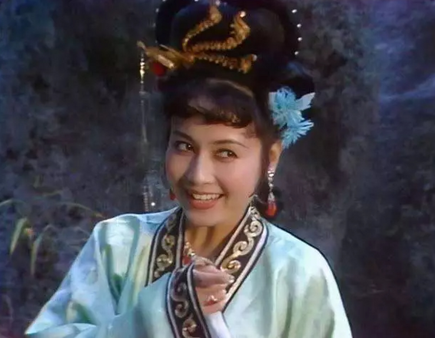 1983年,拍摄老版《西游记》时,导演杨洁对"猪八戒"马德华发牢骚:"怎么