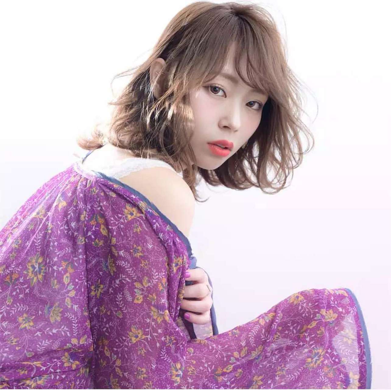 清新时尚的齐肩微卷发 #百度国潮季# 夏天到了,一款清新时尚的齐肩微