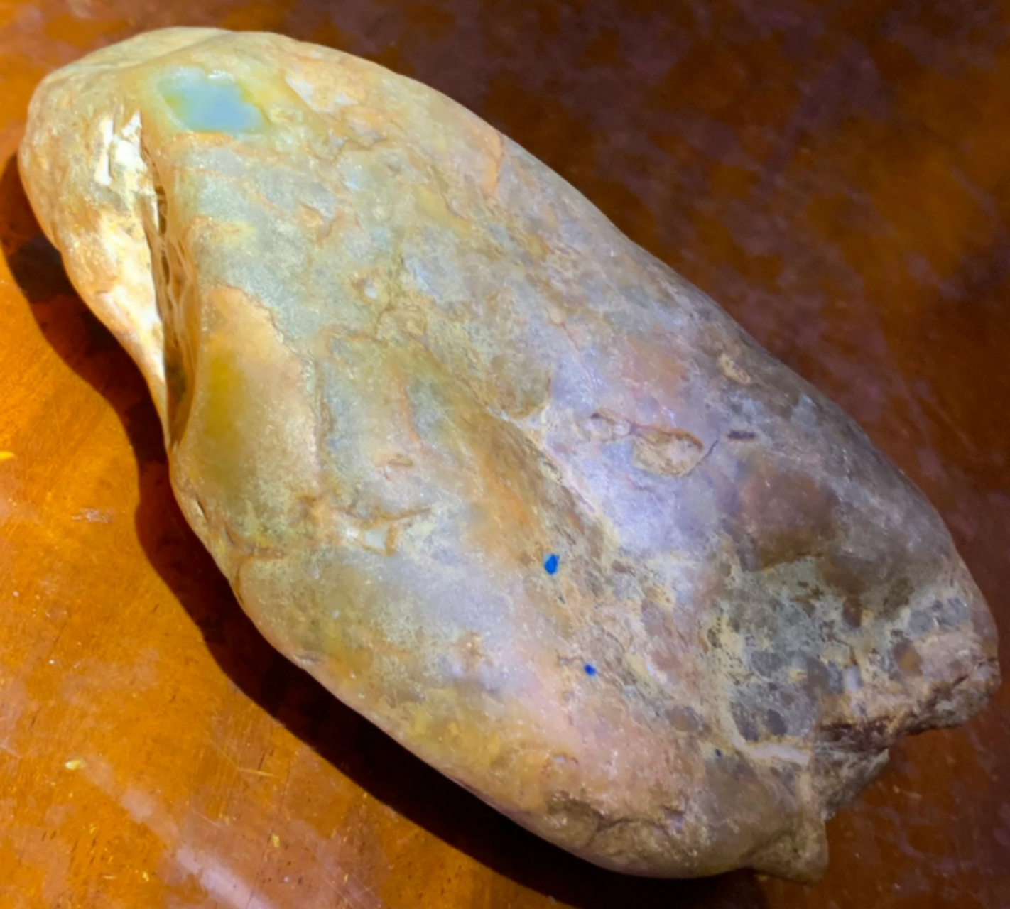 4公斤 老坑大马坎水石,油性十足,整个料子石形完整,压灯种水十足,种老