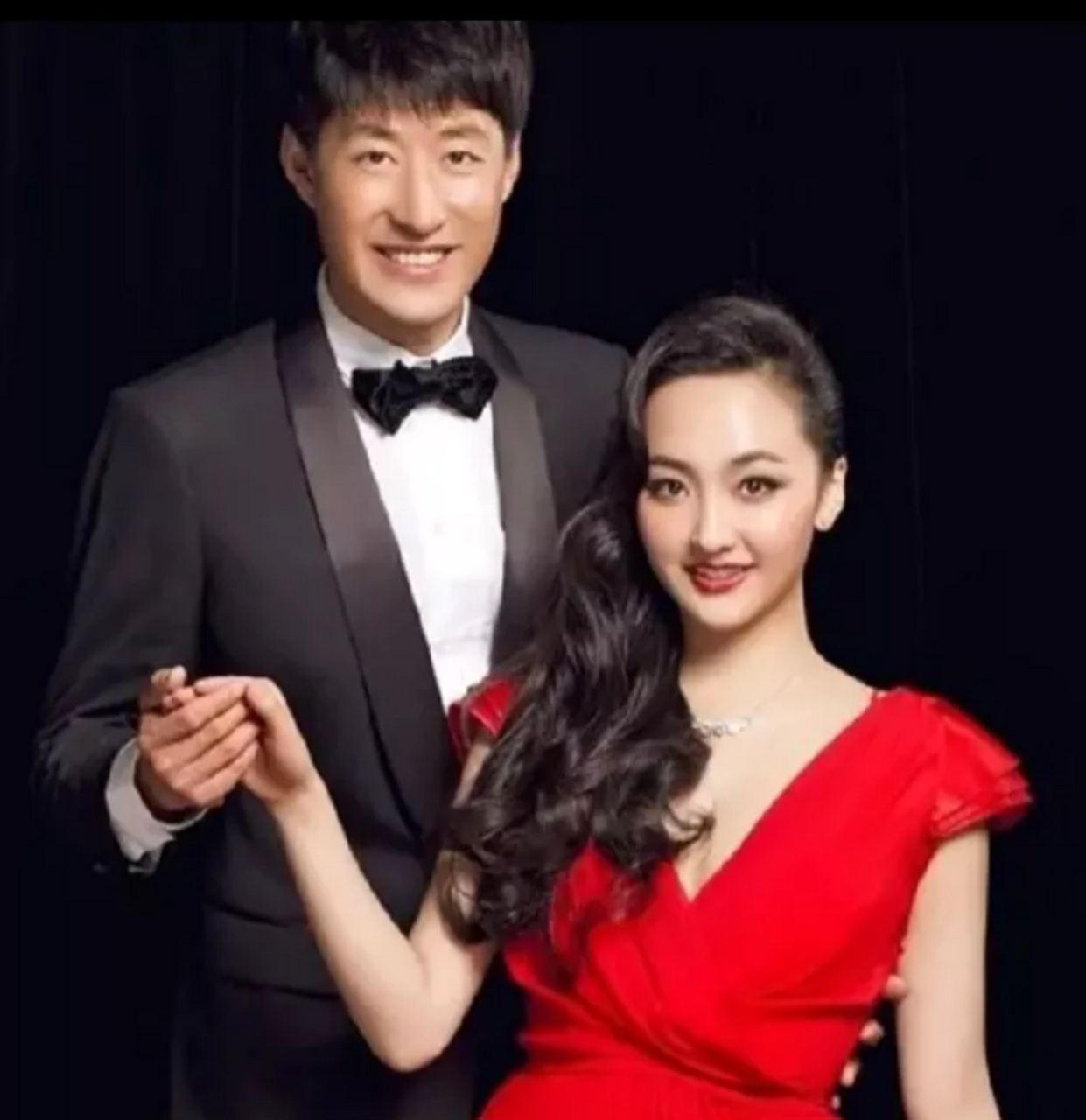 著名的演员于震全家福,实在太漂亮啦,太温馨了,您所演的电视剧,令人百