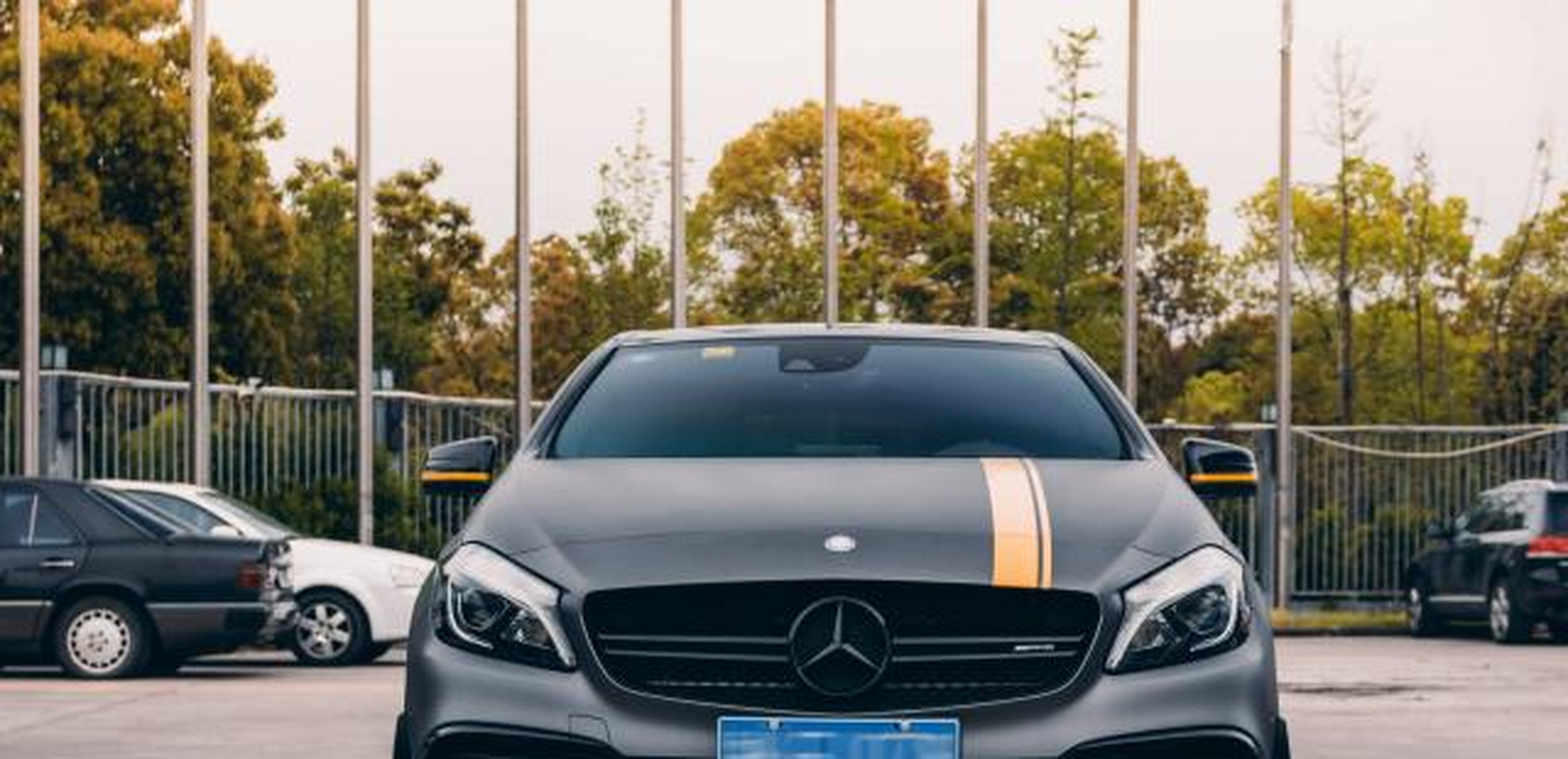 改装奔驰a45amg,黑色涂装小钢炮!