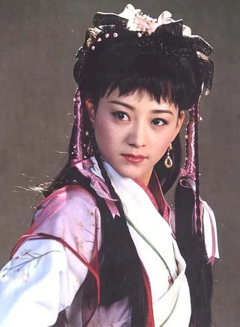 笑傲江湖# 我不能理解无形浪子令狐冲对岳灵珊的痴情苦恋和对岳不群