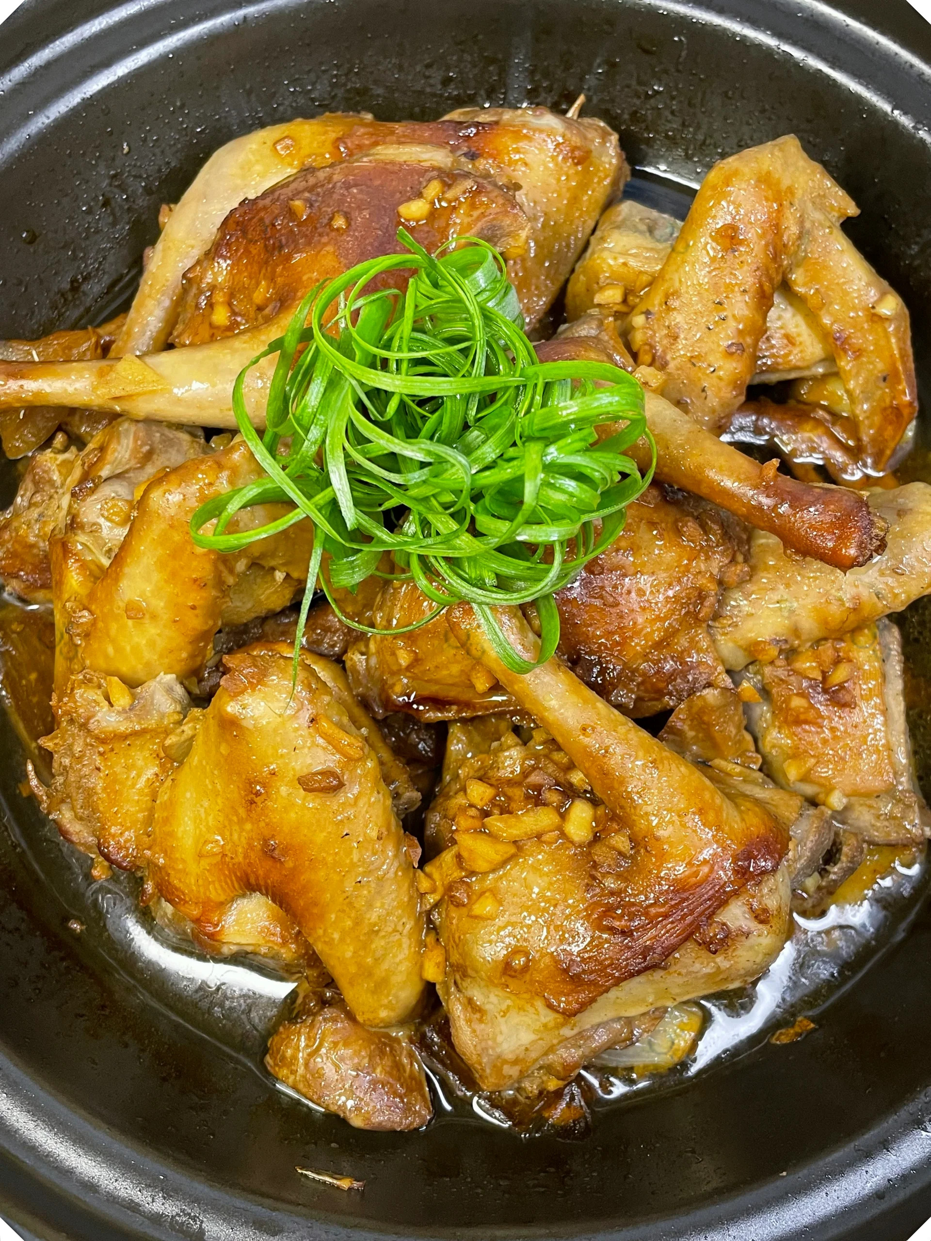 好吃到  沙姜焗乳鸽回味无穷风味十足
