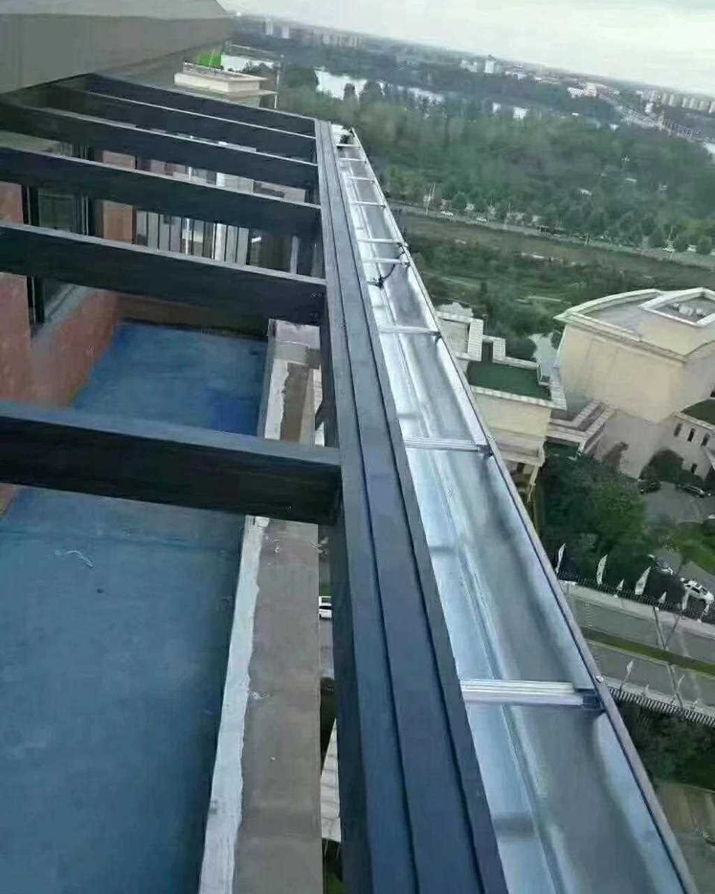 农村自建房,别墅上的天沟,落水管安装示例.