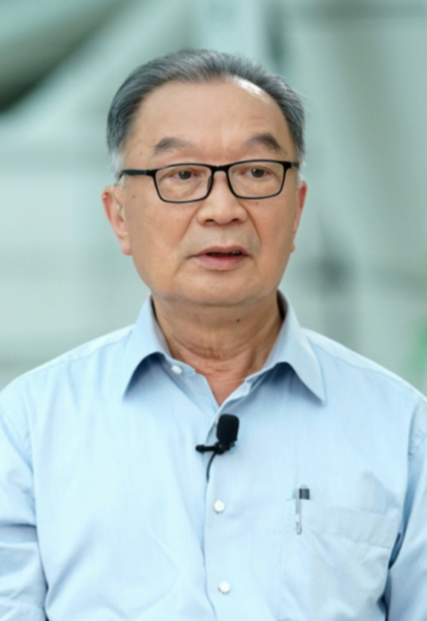 温铁军是一名农业专家,他长期投身农村基层调研,为了探究我国粮食