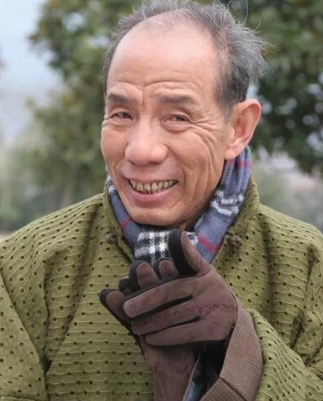 "弹棉花"的国宝级老戏骨演员---魏宗万 "弹棉花咯~~"一部28年前的电影