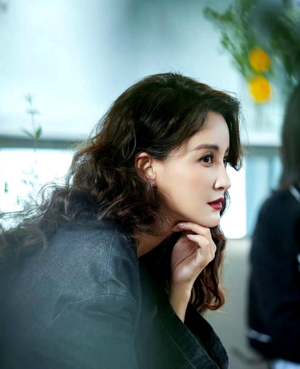 袁弘和张歆艺夫妇一起录制节目,让人惊喜的是,张歆艺变得更有御姐范了