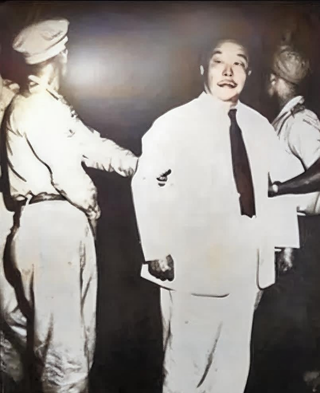 陈仪被誉为国民党的"大佬",曾任兵工署董事和行政院公司秘书长.