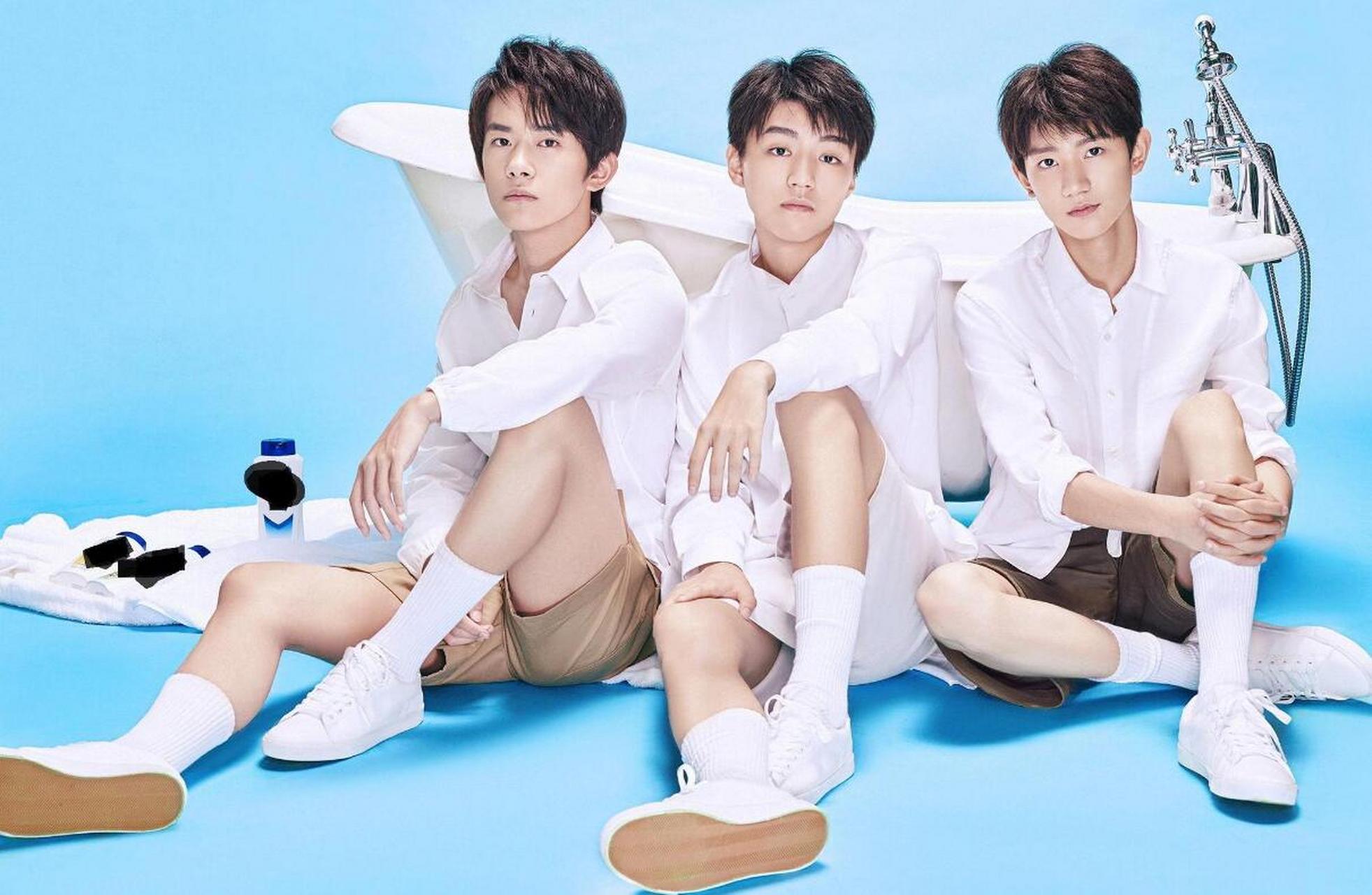 【tfboys十周年演唱会官宣 粉丝终于等来了】7月21日晚,tfboys十周年
