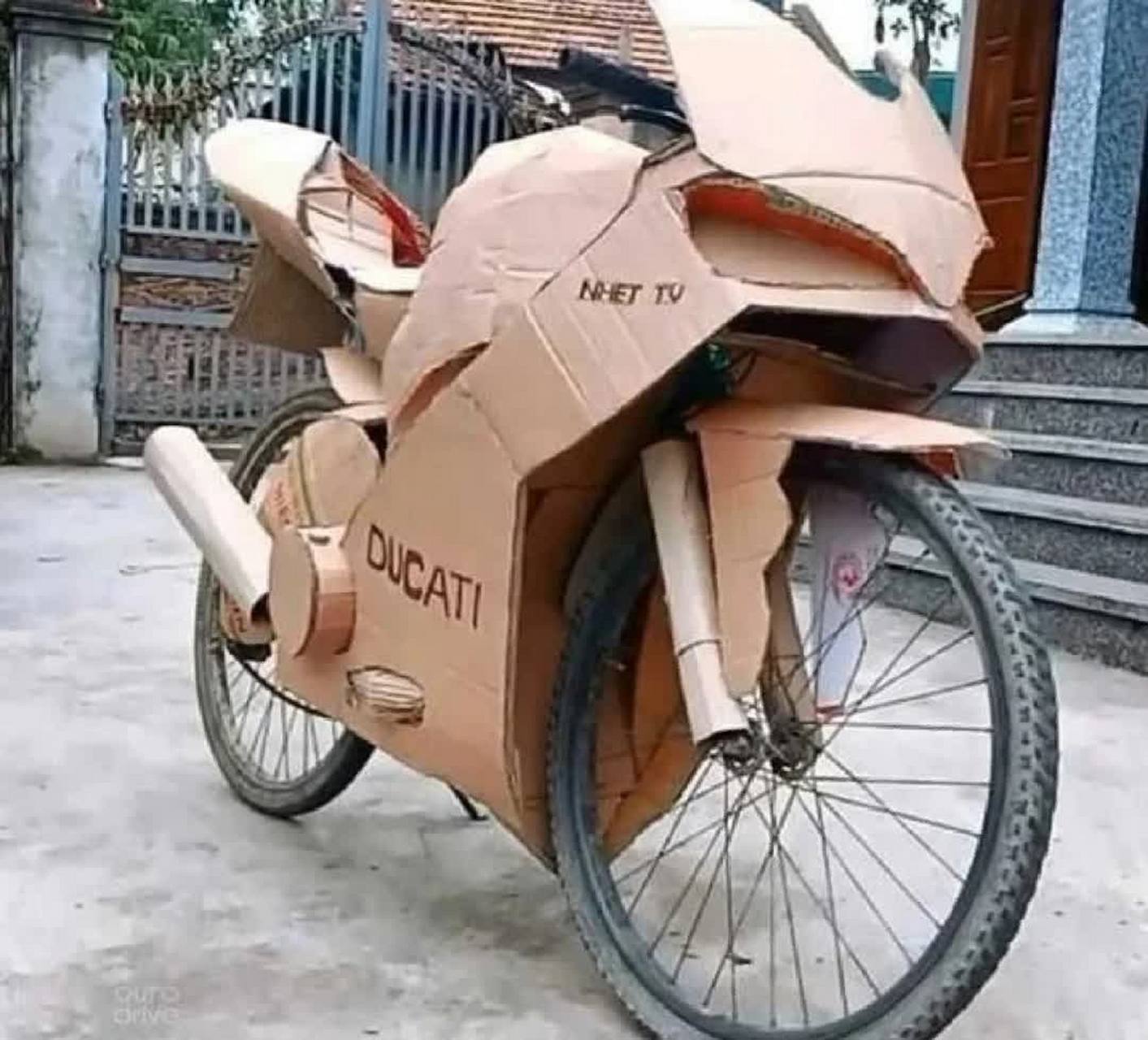 试一试,把你的自行车变成摩托车![大笑][大笑] #搞笑