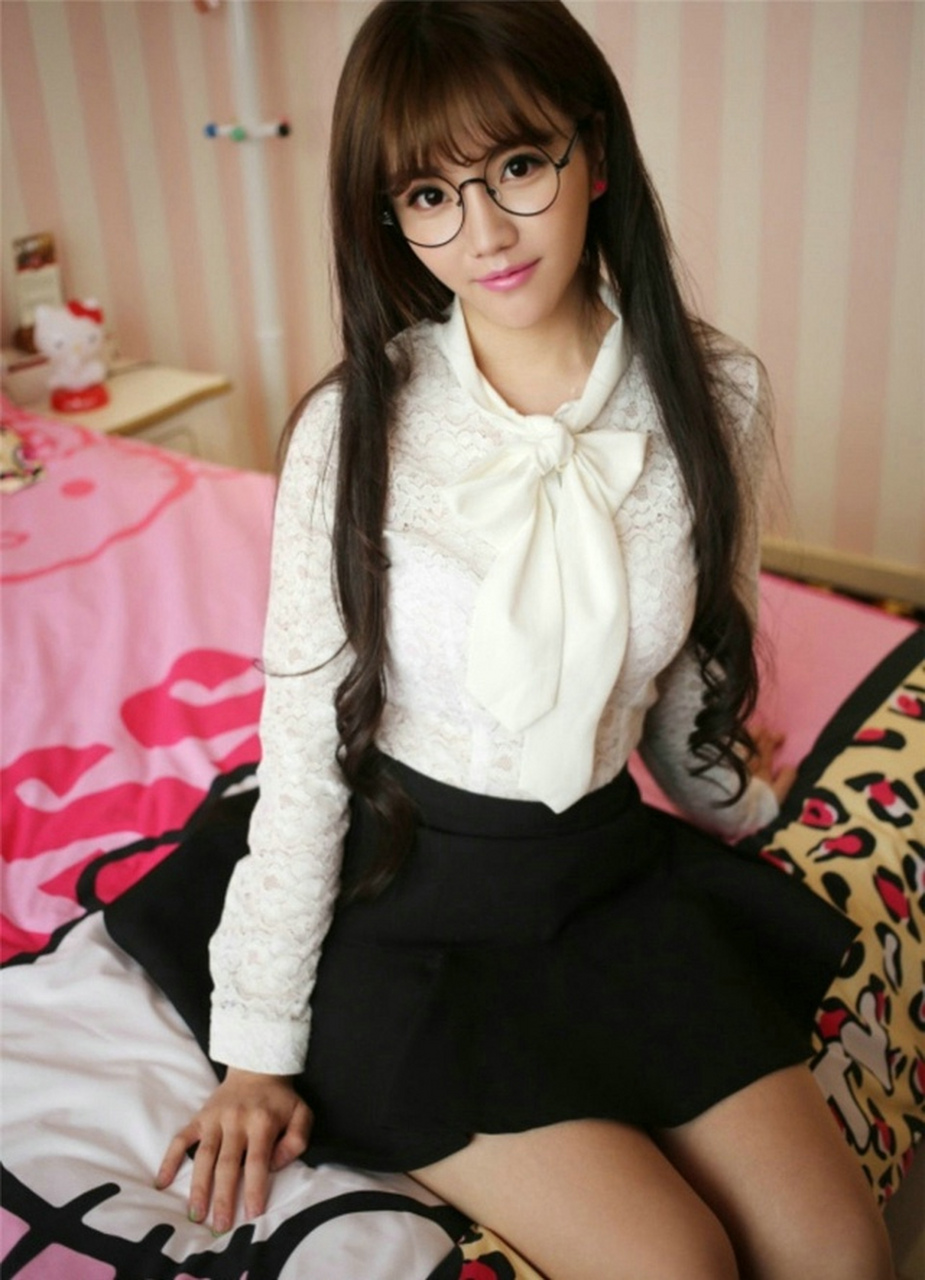 爱蜜社漂亮美眉sugar小甜心cc性感蕾丝吊带睡衣美图