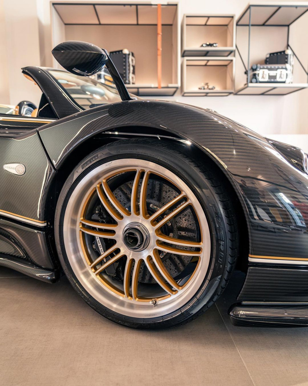 帕加尼 zonda f roadster:风之子的极速狂欢  帕加尼zonda f roadster