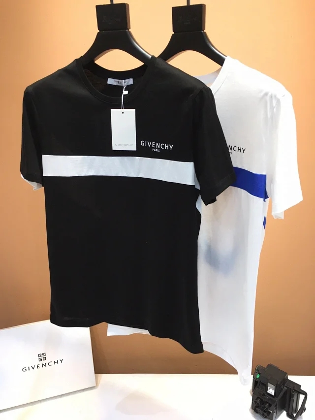 纪梵希春夏时尚休闲短袖