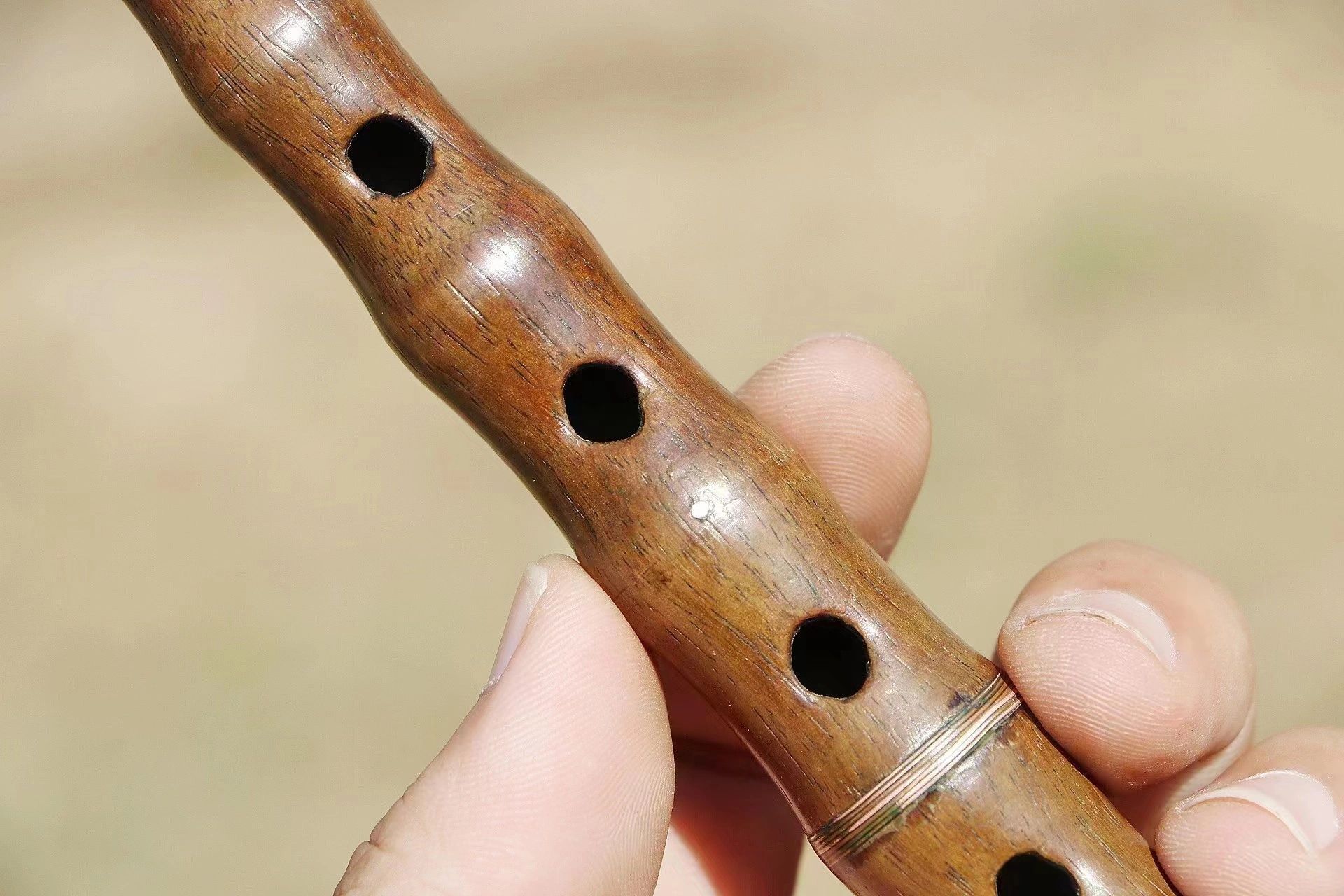 传统乐器之王 黄花梨唢呐  清代  高42  口径13  皮克一流  品相尚可.