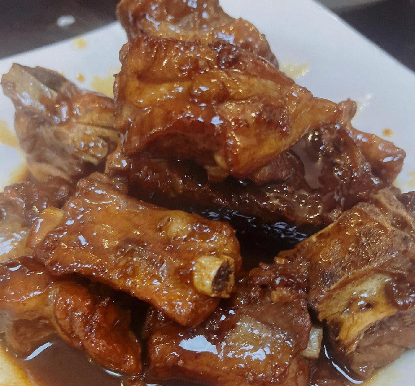 酱香浓郁,好吃到舔盘的红烧排骨,做法巨简单 一学就会,比饭店好吃百倍