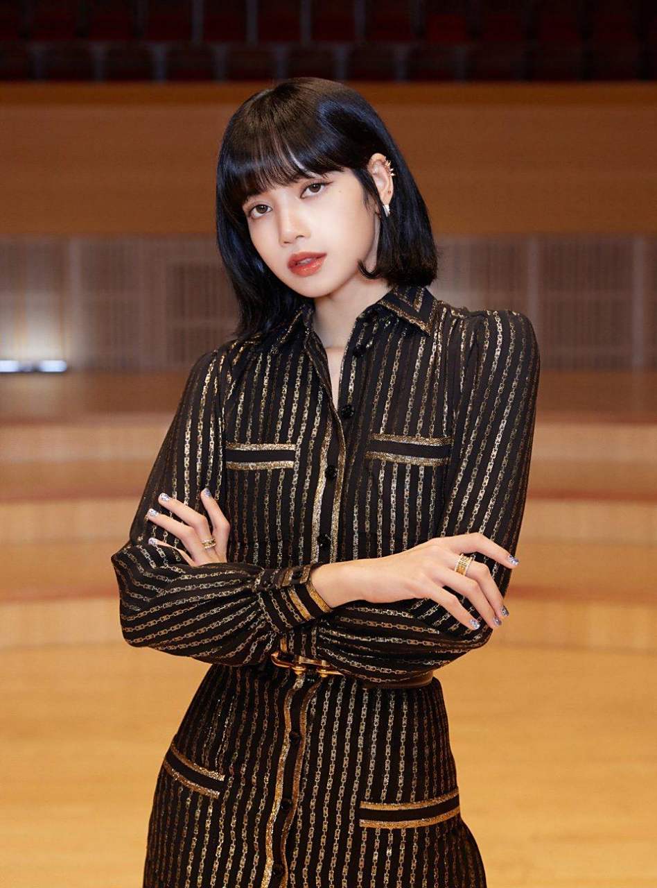 lisa条纹装性感写真图片