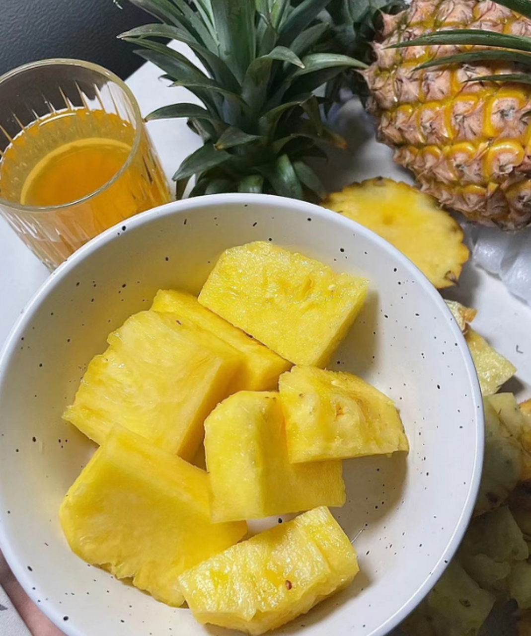 金钻凤梨75春日里的清甜c位7593切盒 金黄的果肉散发着清新果香