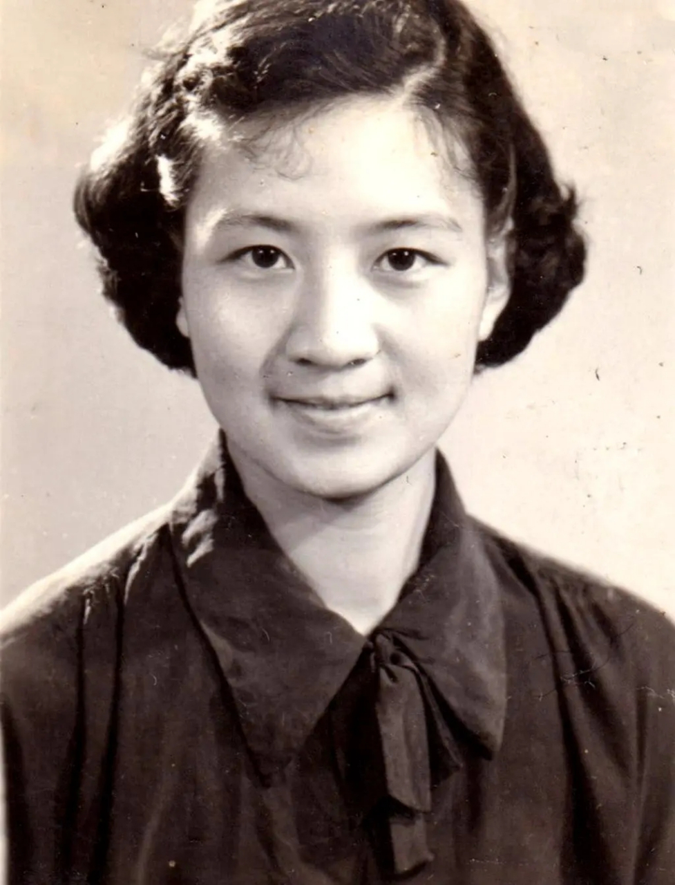 [令人难忘的老电影人]曾在电影《药》中饰演夏四奶奶的老演员陈奇已经