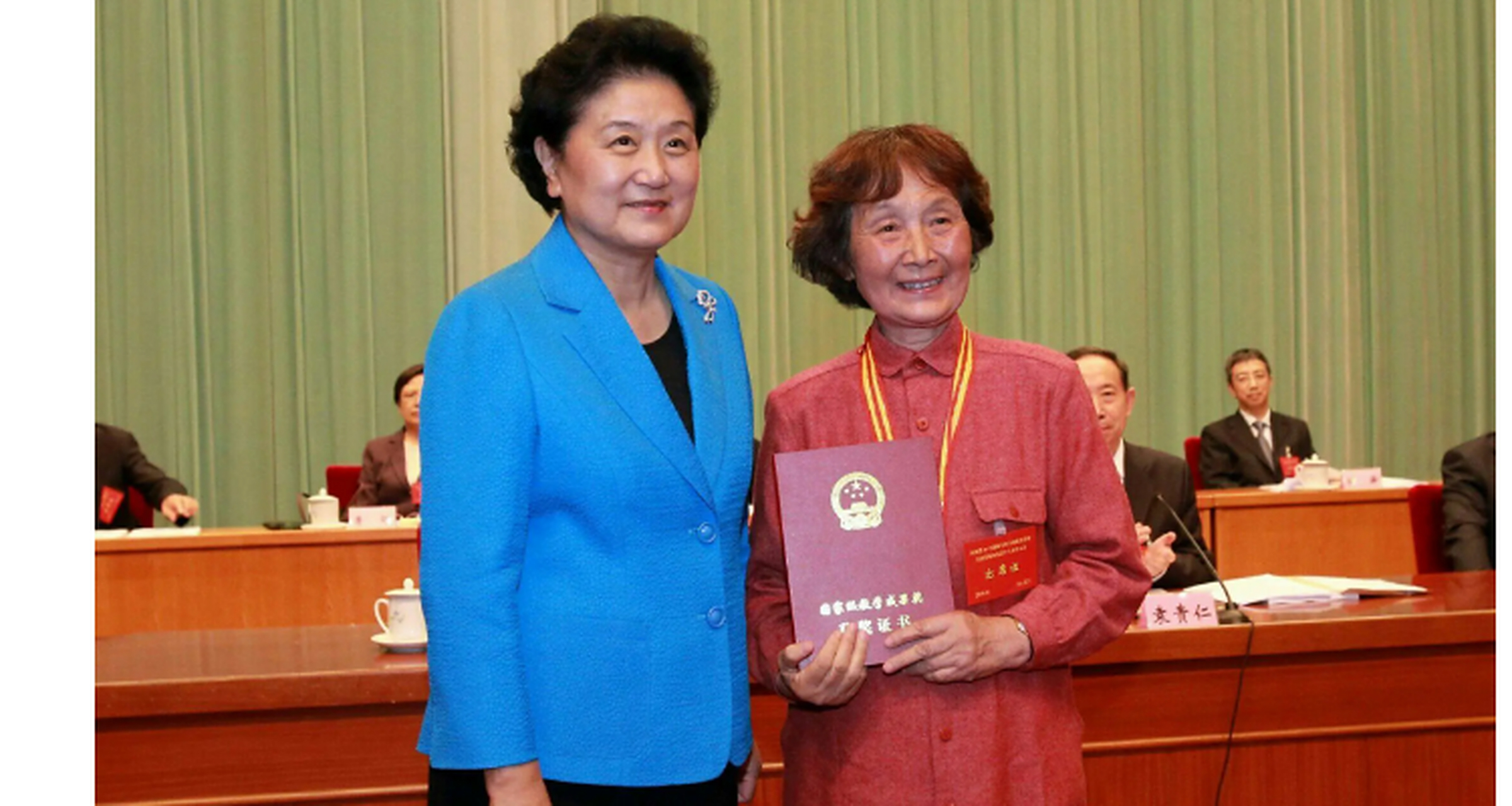 中国优秀教师 李吉林:江苏南通师范第二附属小学任教.