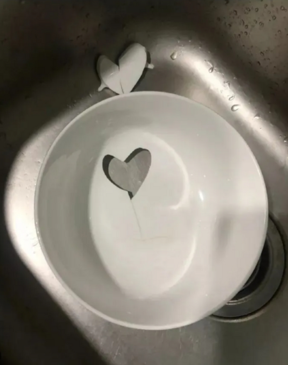 摔碎了的碗都是爱你的形状