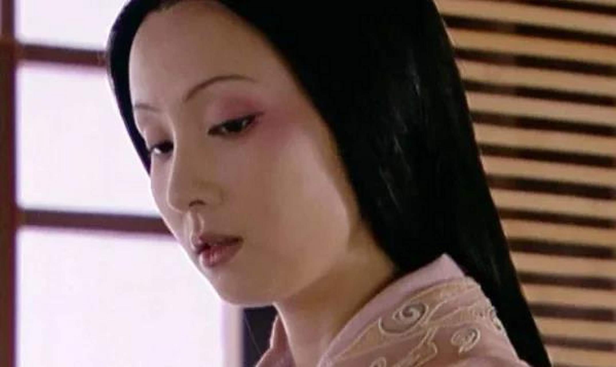 公元前141年,汉武帝刘彻在与阿娇大婚当日,偷偷宠幸了淮南王公主刘陵