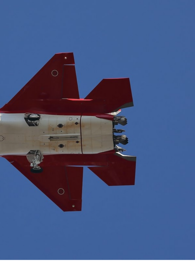 f-3心神战斗机是一款由日本研发的新型隐身战斗机.