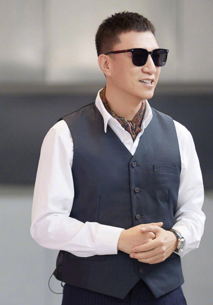 孙红雷51岁状态,好显年轻.