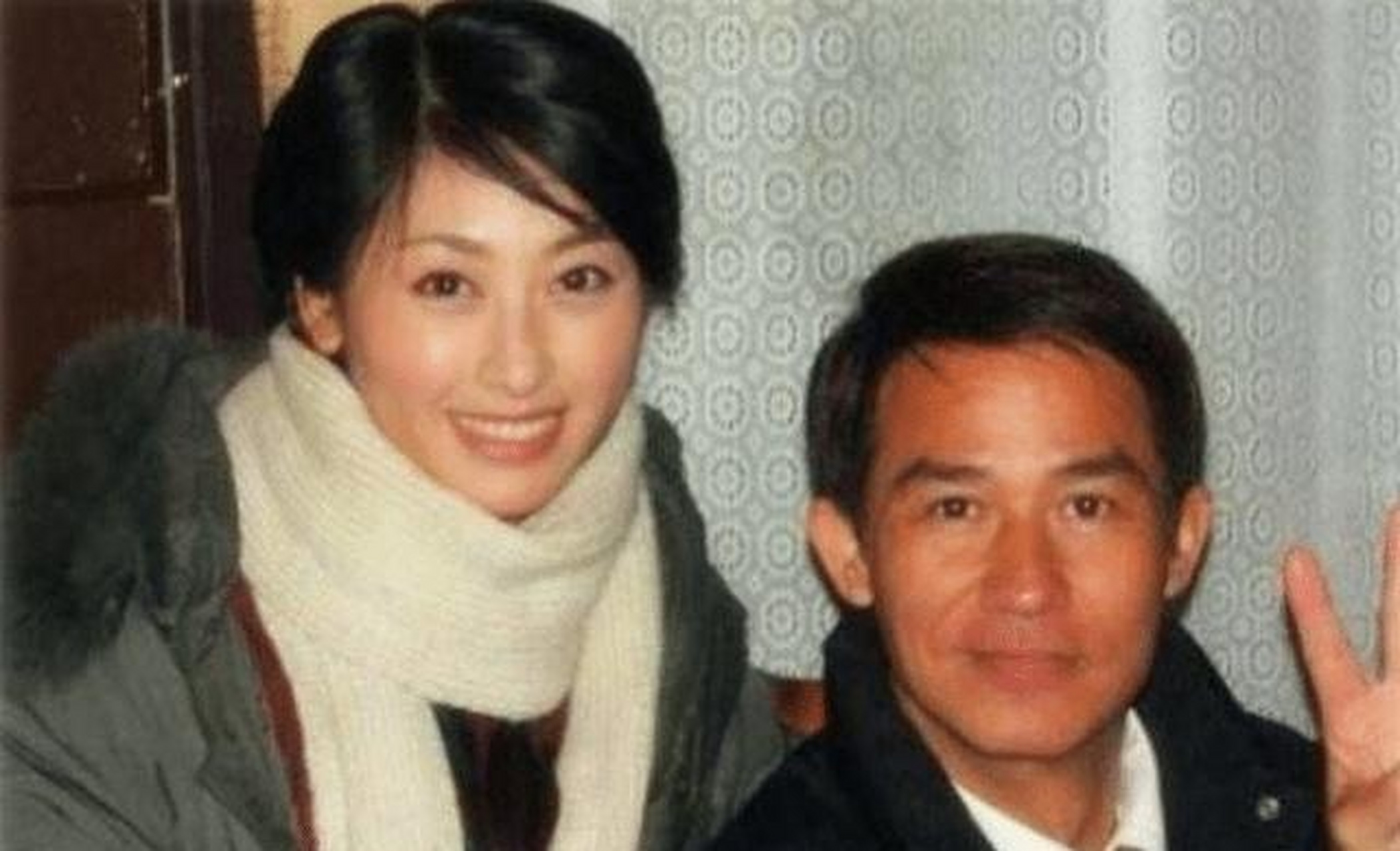 据资料显示李子雄的妻子叫王雅琦,听名字大家可能觉得她肯定是汉族人